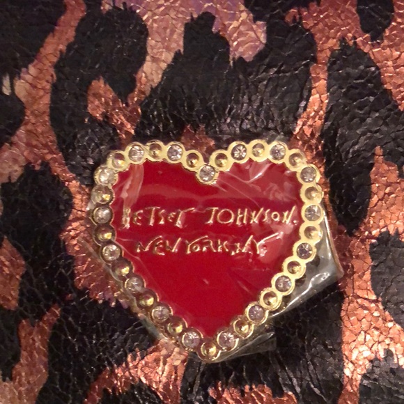 Betsey Johnson New York trifold wristlet wallet - Picture 6 of 8